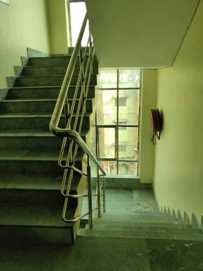 Rishika Guest House And Banquet Kolkata Exterior photo