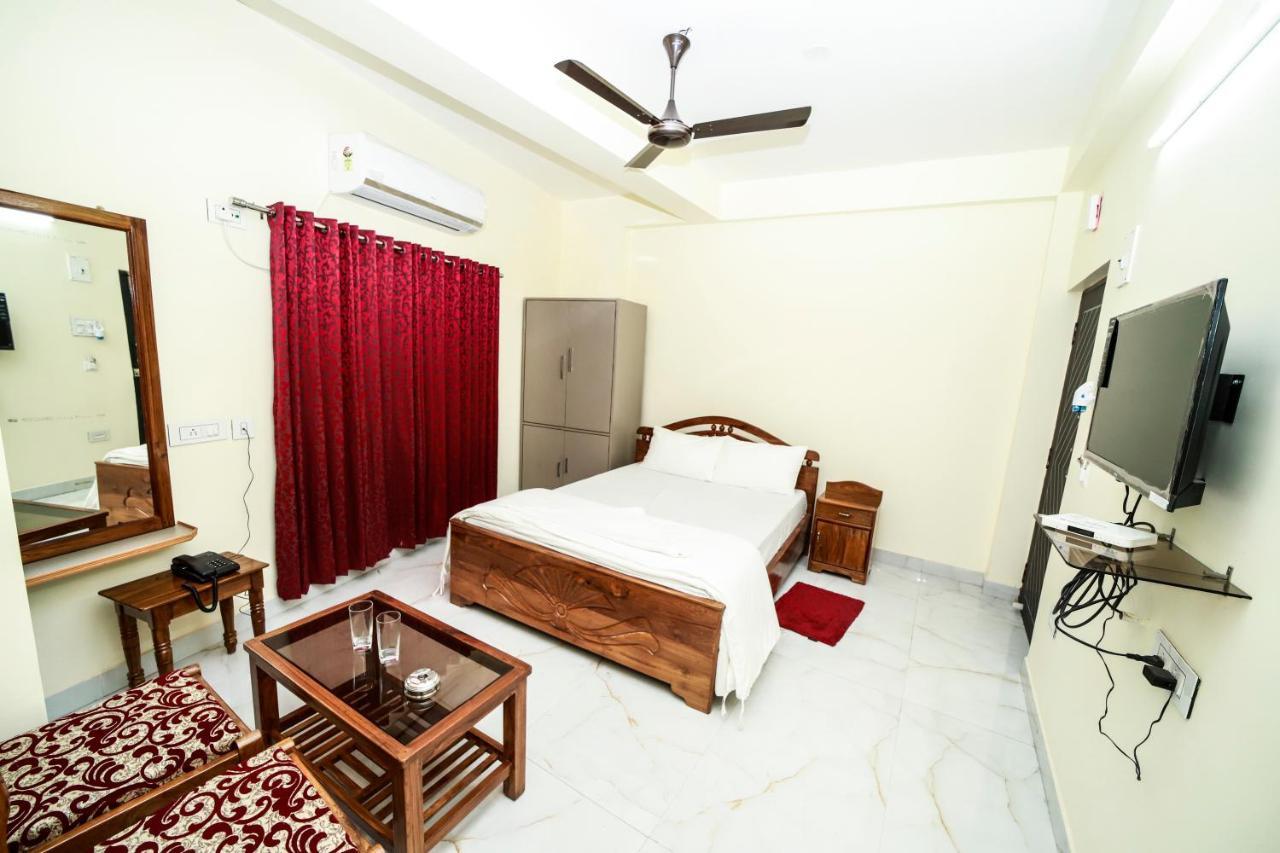 Rishika Guest House And Banquet Kolkata Exterior photo