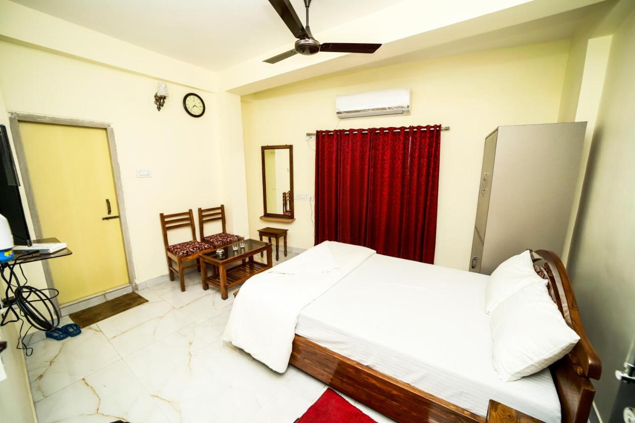 Rishika Guest House And Banquet Kolkata Exterior photo
