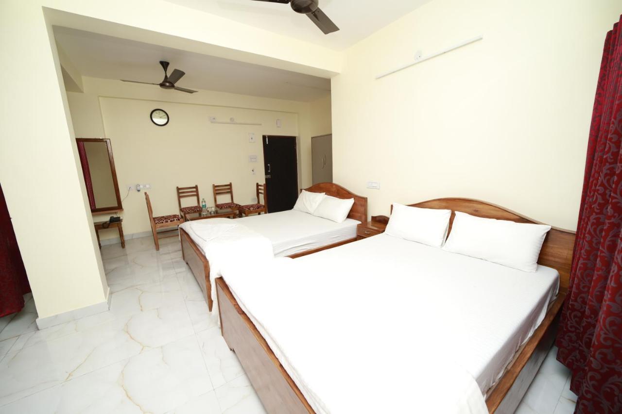 Rishika Guest House And Banquet Kolkata Exterior photo