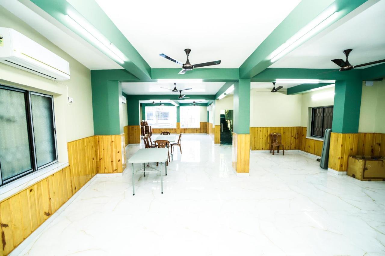 Rishika Guest House And Banquet Kolkata Exterior photo
